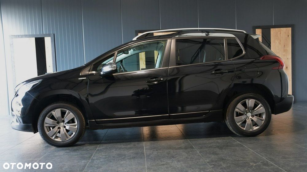 Peugeot 2008 1.2 Pure Tech Style - 11