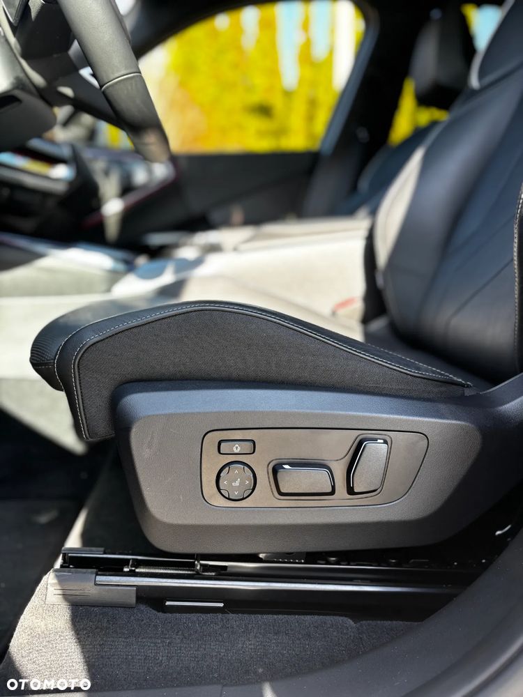 BMW X3 xDrive20 mHEV - 17