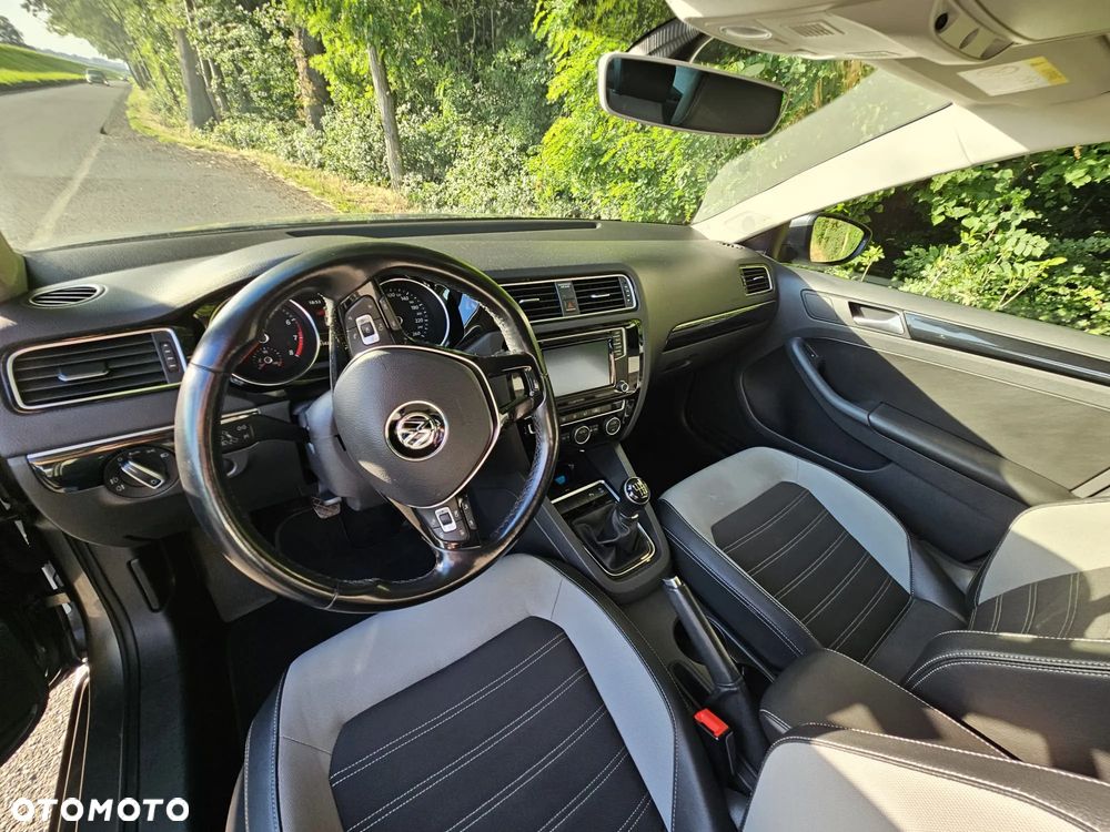 Volkswagen Jetta - 21