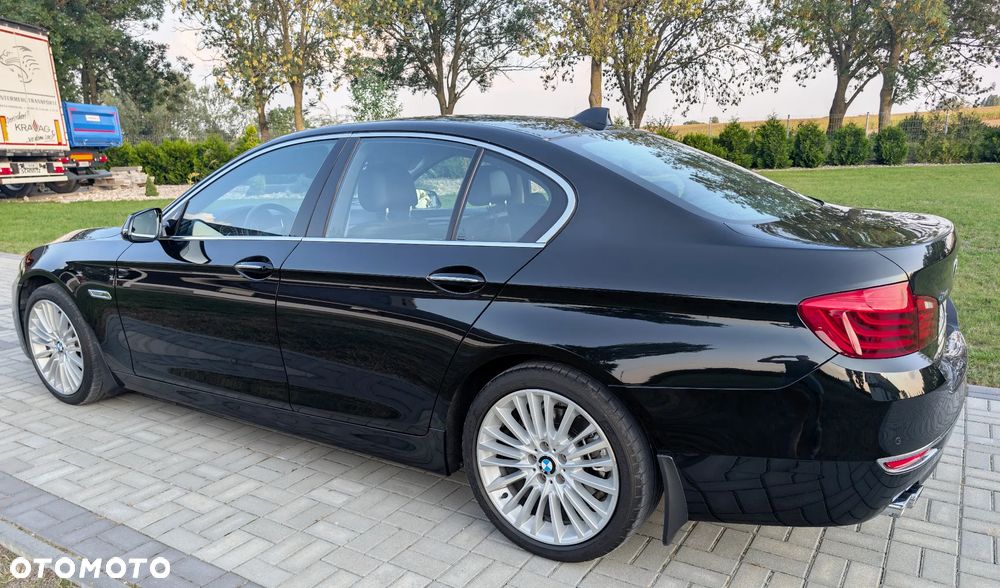 BMW Seria 5 525d xDrive Luxury Line - 15