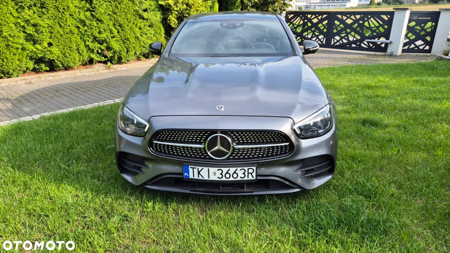 Mercedes-Benz Klasa E 220 d 9G-TRONIC AMG Line - 2