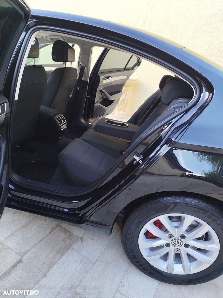 Volkswagen Passat - 7