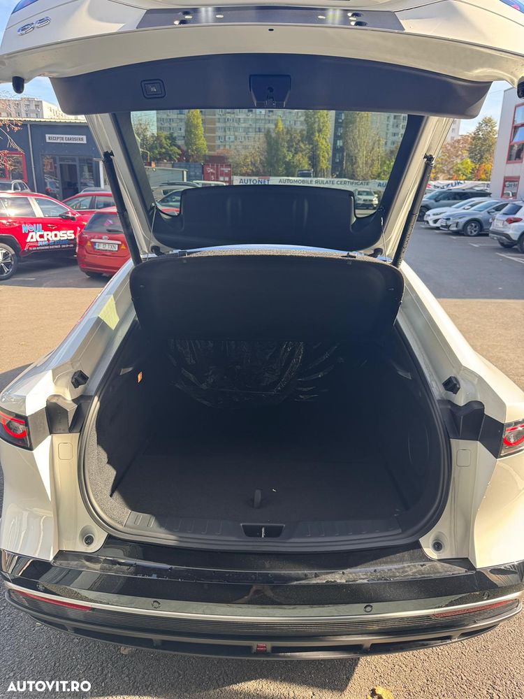 Mazda 6e 68 kW BEV Takumi Plus - 24