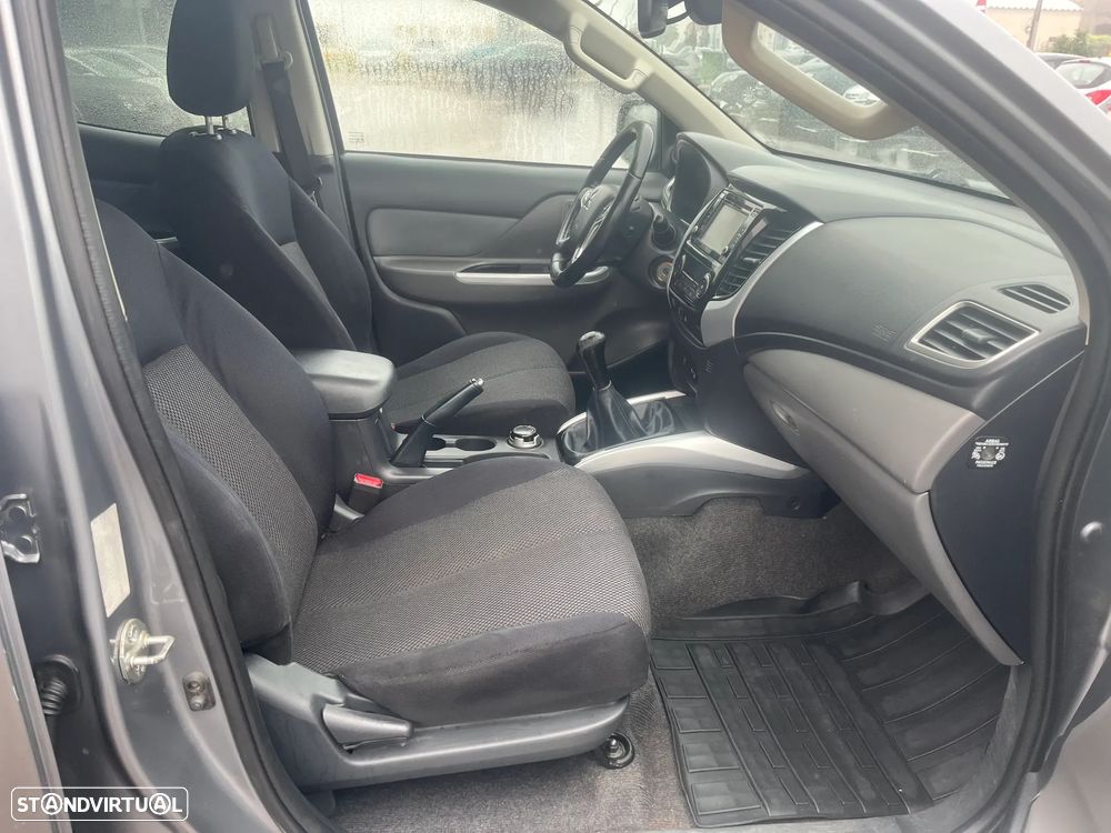 Mitsubishi L200 2.4 DI-D CD Instyle Strakar 4WD - 16