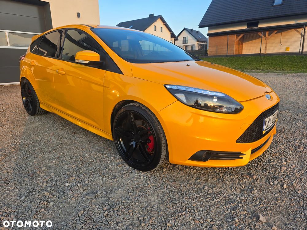 Ford Focus 2.0 EcoBoost ST - 10