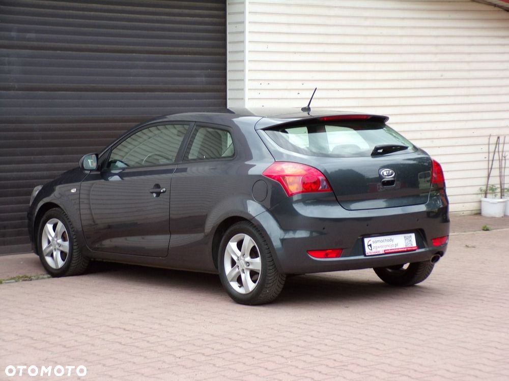 Kia ProCeed - 16