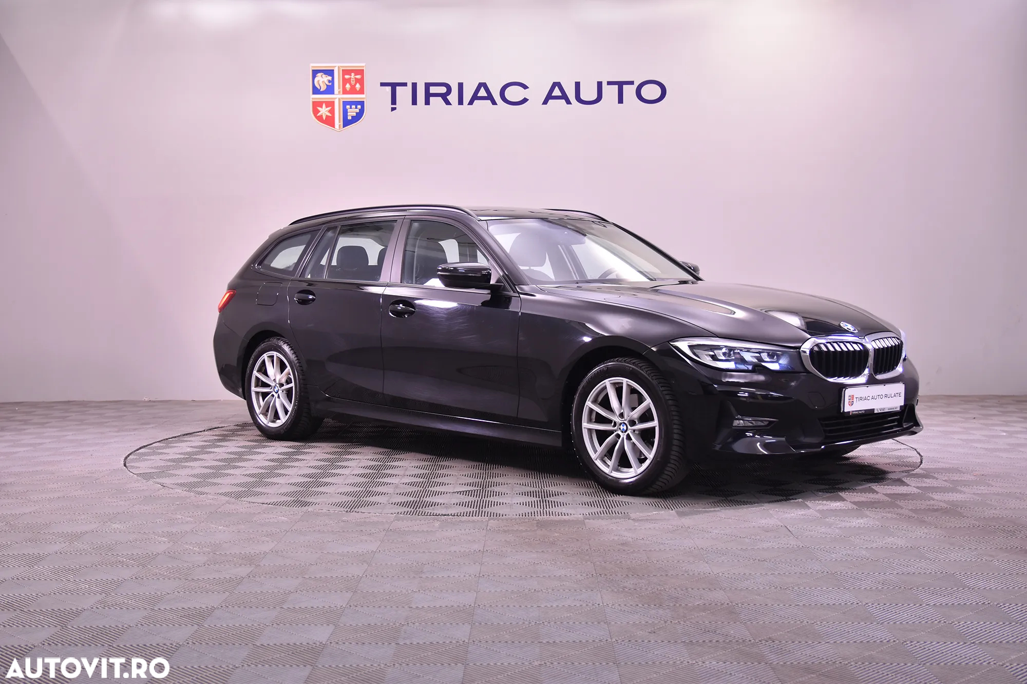 BMW Seria 3 320i Touring Aut. - 7