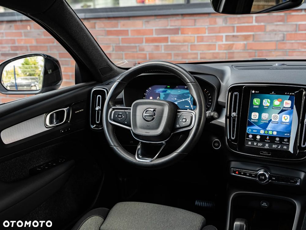 Volvo XC 40 B4 B AWD DKG Plus Dark - 31