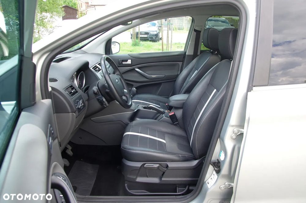 Ford Kuga 2.0 TDCi 2x4 Titanium - 21