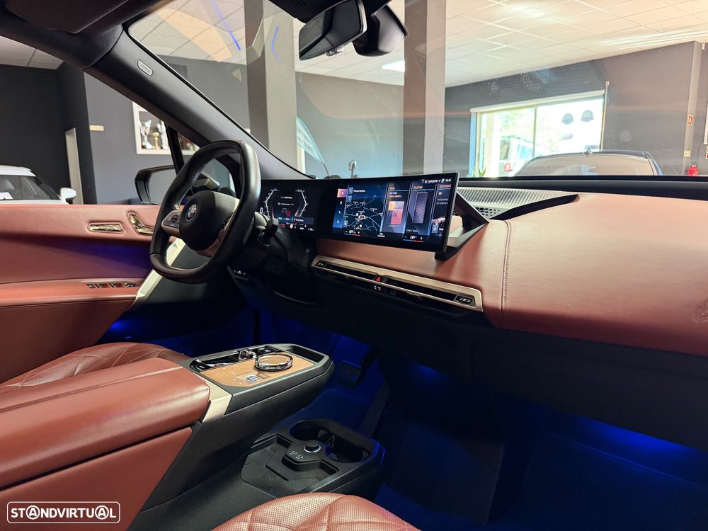 BMW iX M60 - 17