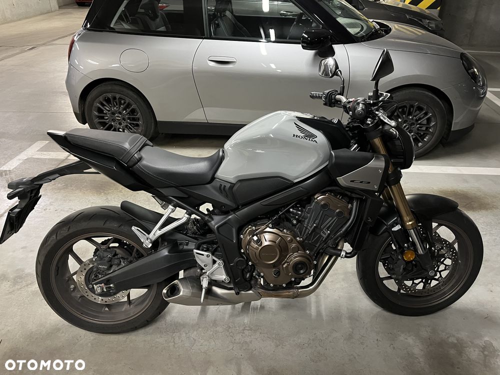 Honda CB - 8
