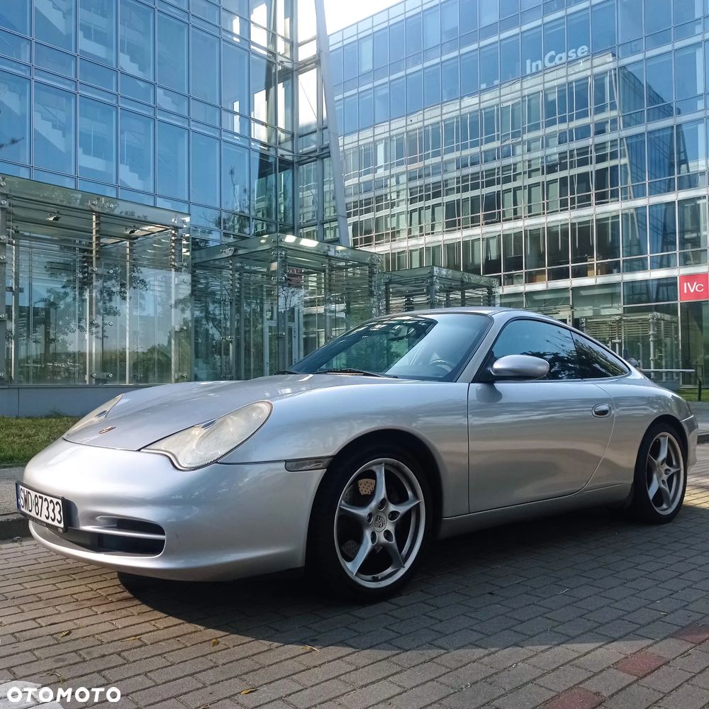 Porsche 911 Carrera - 3