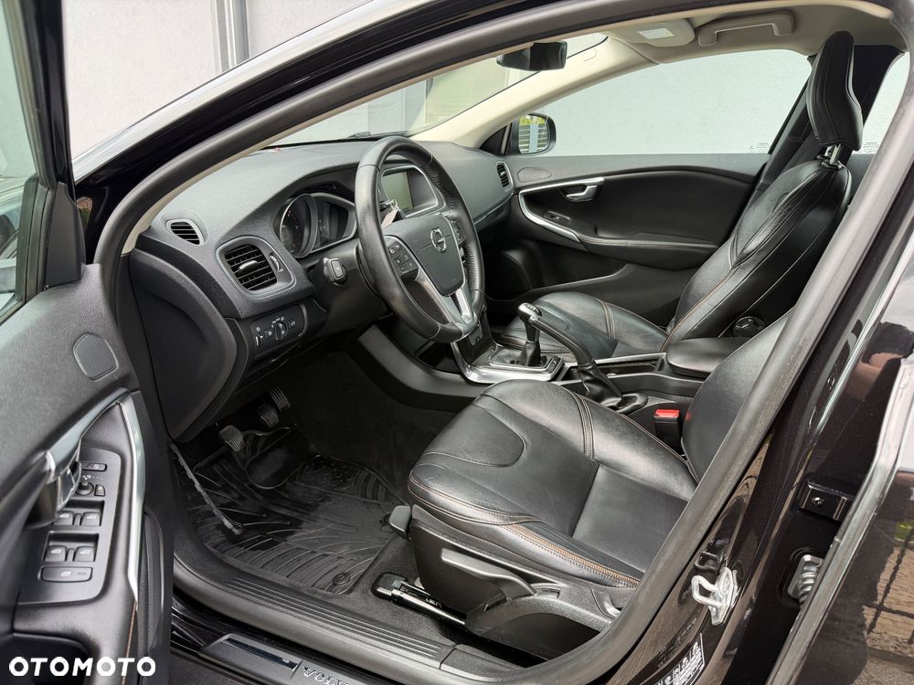Volvo V40 Cross Country D2 Momentum - 6