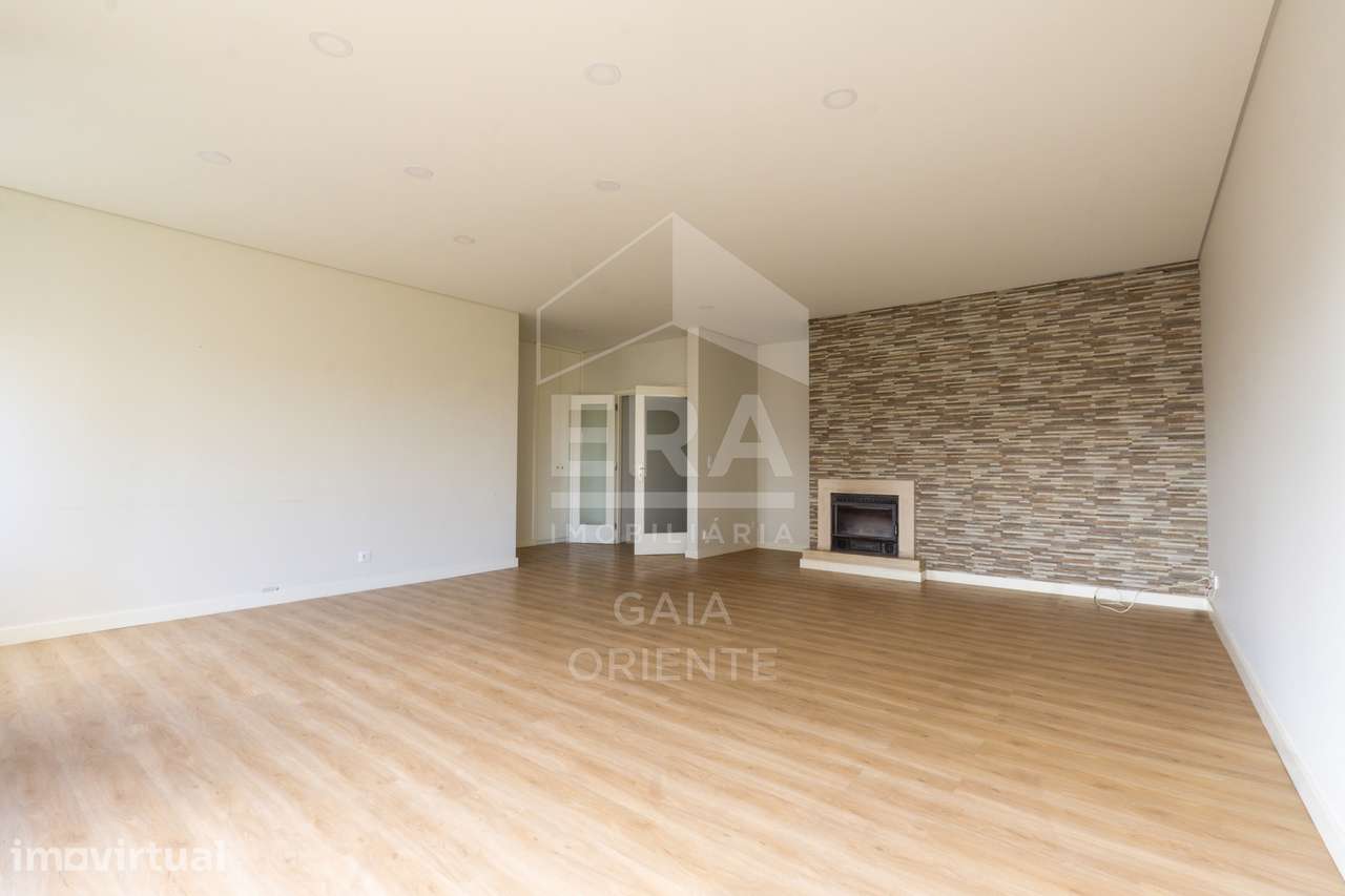 Duplex renovado com terraço e 3 suítes - Grande imagem: 3/59