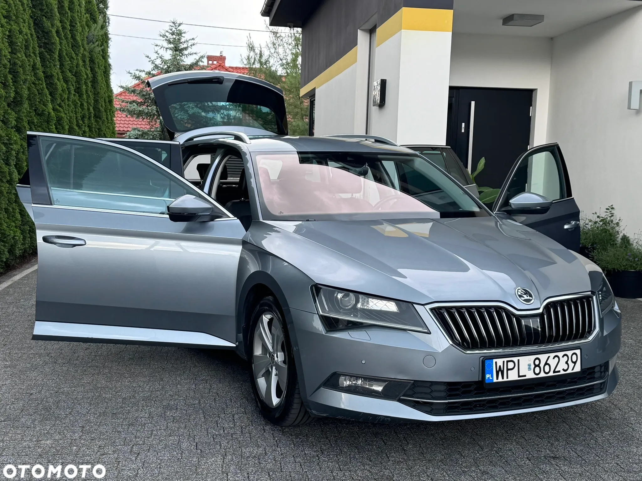 Skoda Superb 2.0 TDI Sportline DSG - 10