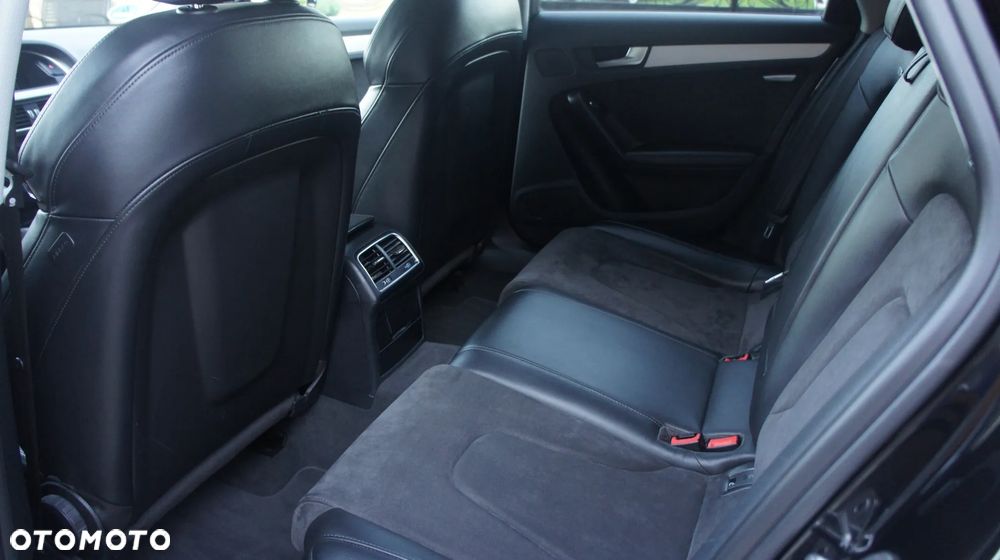 Audi A4 Allroad - 30