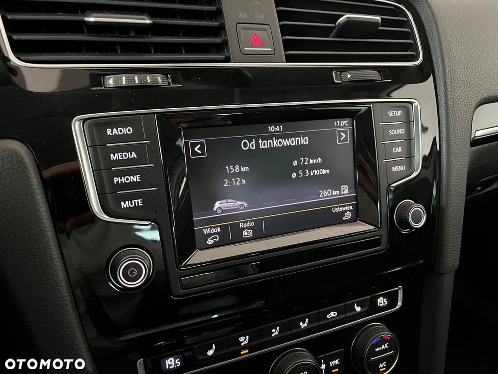 Volkswagen Golf 1.6 TDI Highline - 30