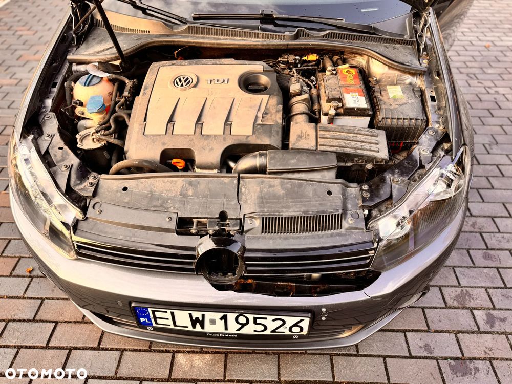 Volkswagen Golf VI 1.6 TDI Comfortline - 11