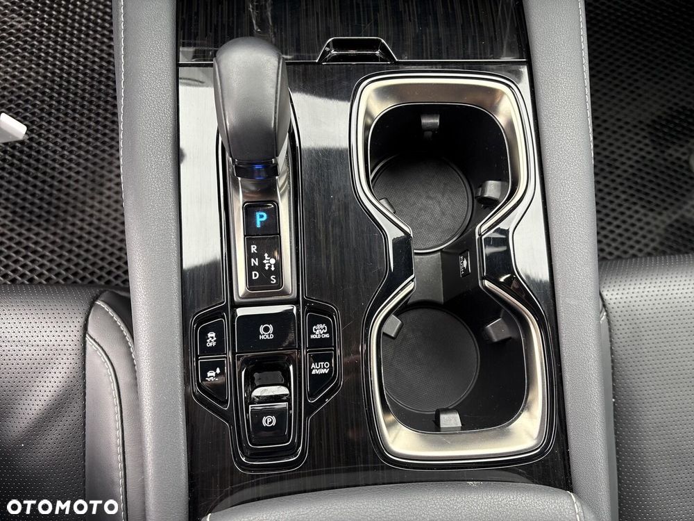 Lexus RX 450h+ Prestige - 32