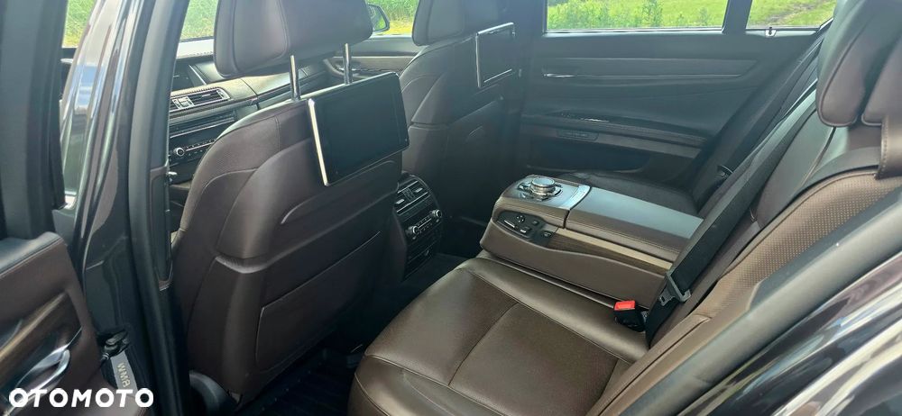 BMW Seria 7 740d xDrive - 6