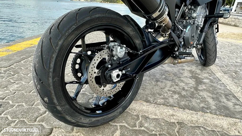 KTM Duke 890 - 16
