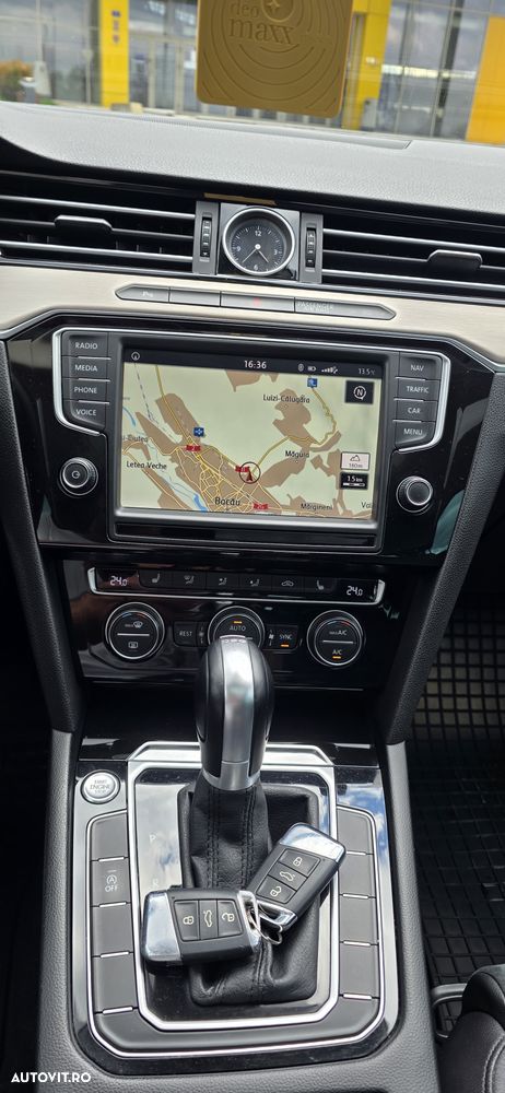 Volkswagen Passat 2.0 TDI DSG R Executive - 9