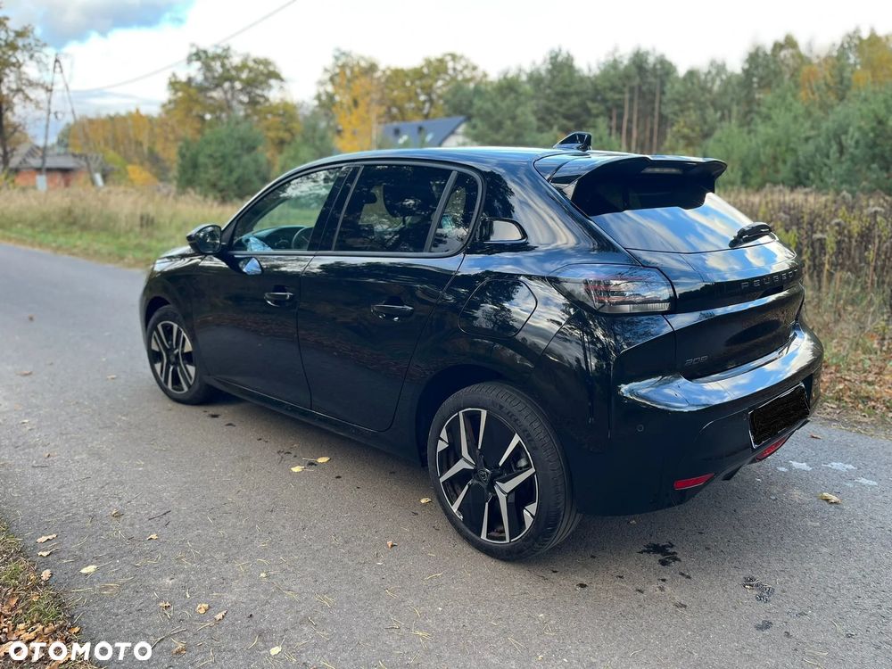 Peugeot 208 1.2 mHEV Allure - 31