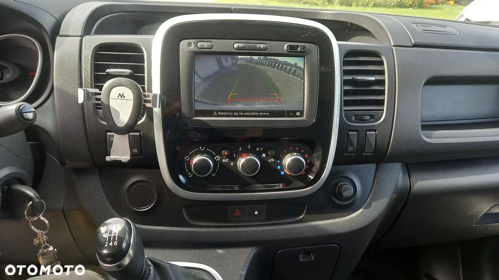 Renault Trafic - 13