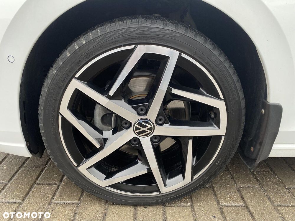 Volkswagen Golf - 38