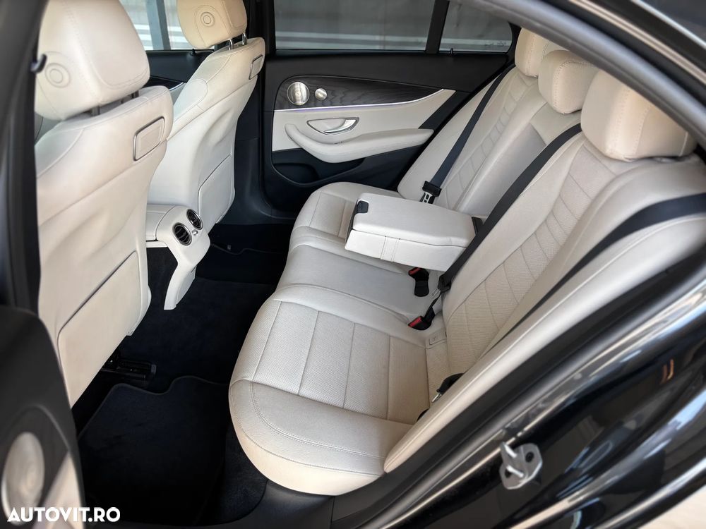 Mercedes-Benz E - 18