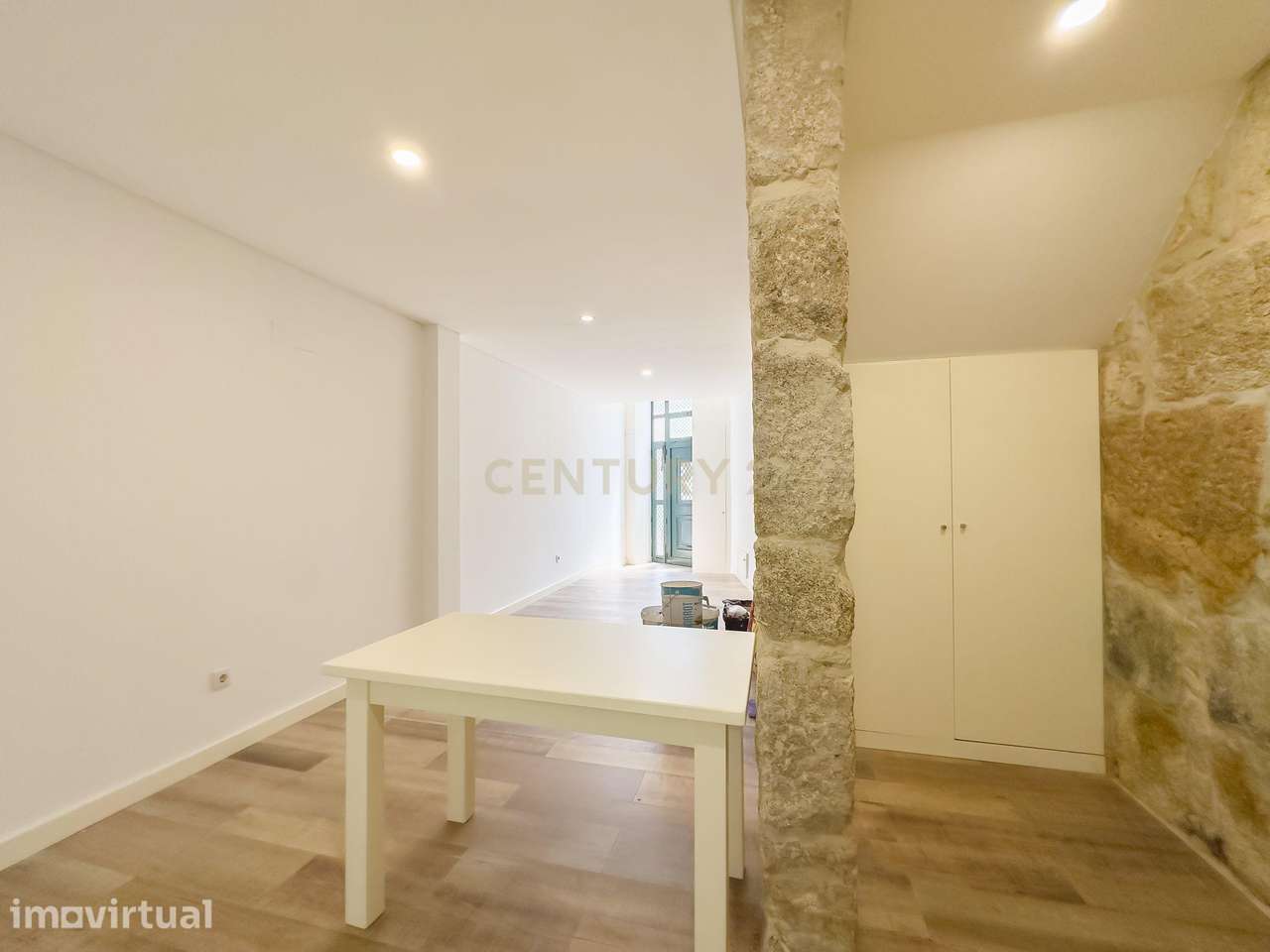 Apartamento T1 - Grande imagem: 2/17