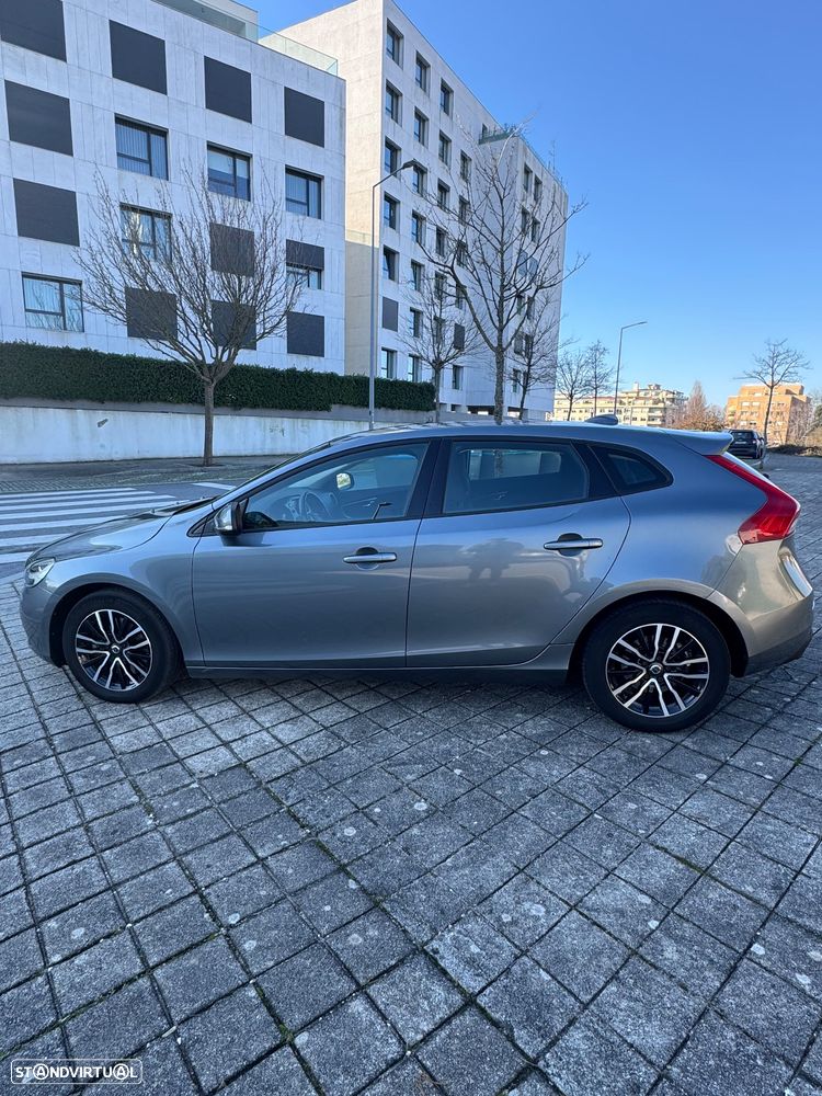 Volvo V40 2.0 D3 Momentum - 14
