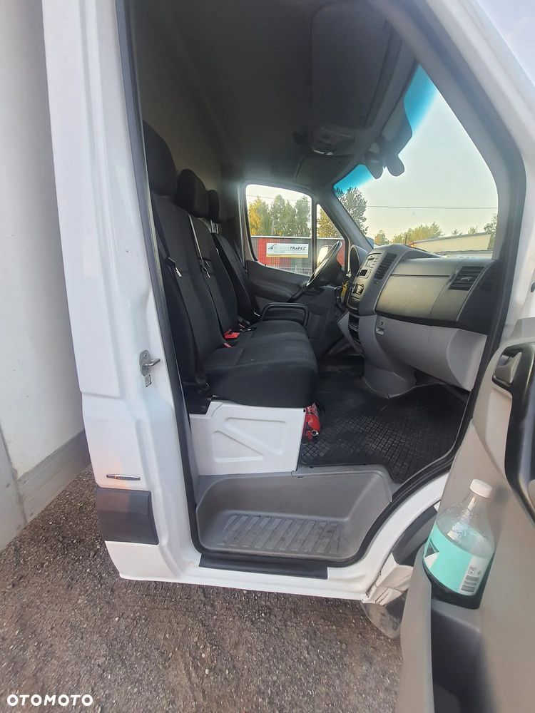 Mercedes-Benz Sprinter - 14