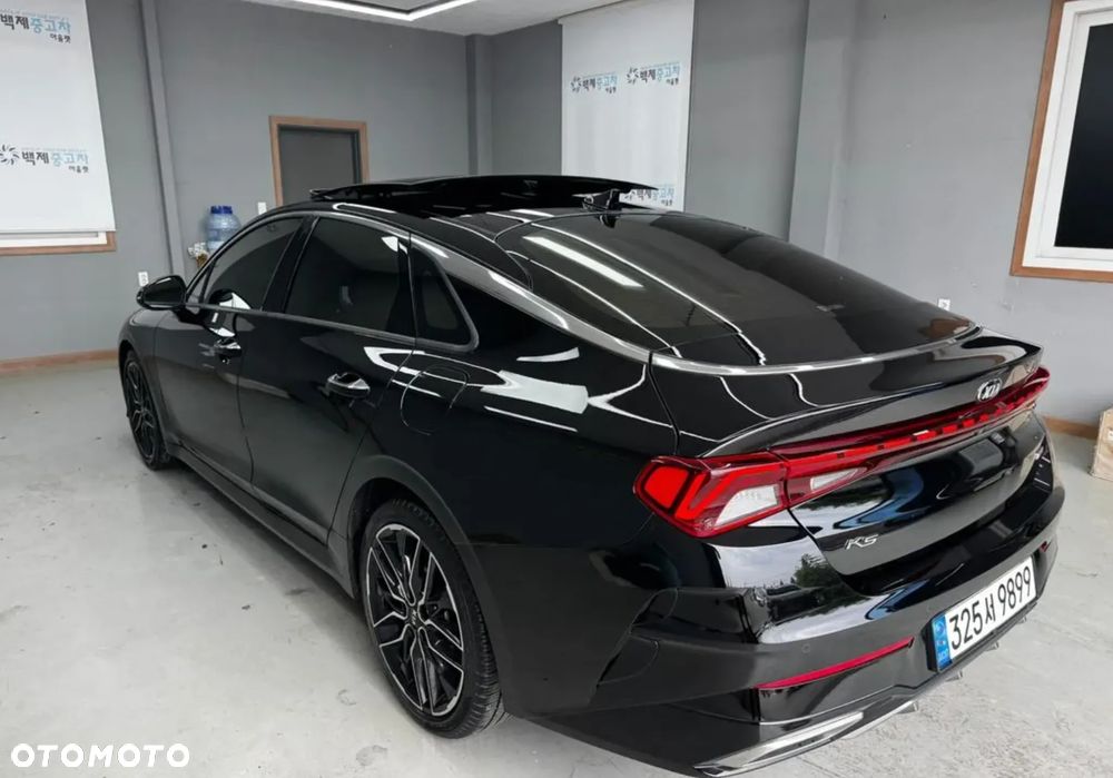 Kia K5 - 2
