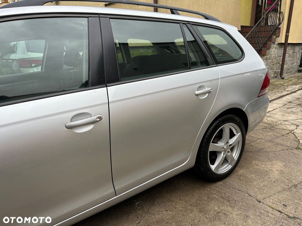 Volkswagen Golf 1.6 TDI 4Motion BlueMotion Technology Comfortline - 16