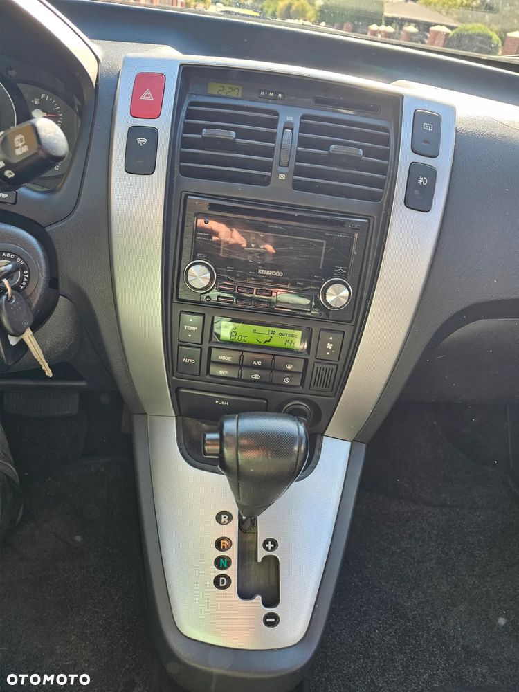 Hyundai Tucson 2.0 CRDi VGT 2WD Automatik GLS - 32
