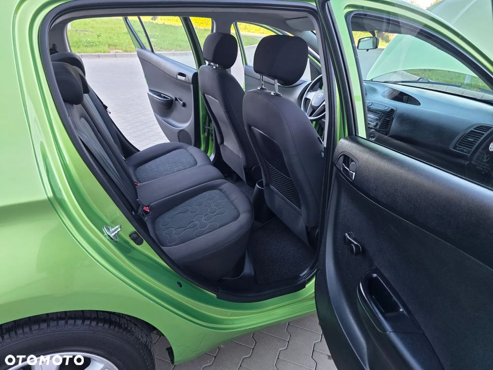 Hyundai i20 1.2 FIFA WM Edition - 18