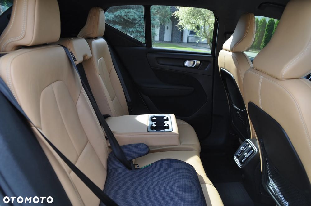 Volvo XC 40 B5 B AWD Geartronic Inscription - 25