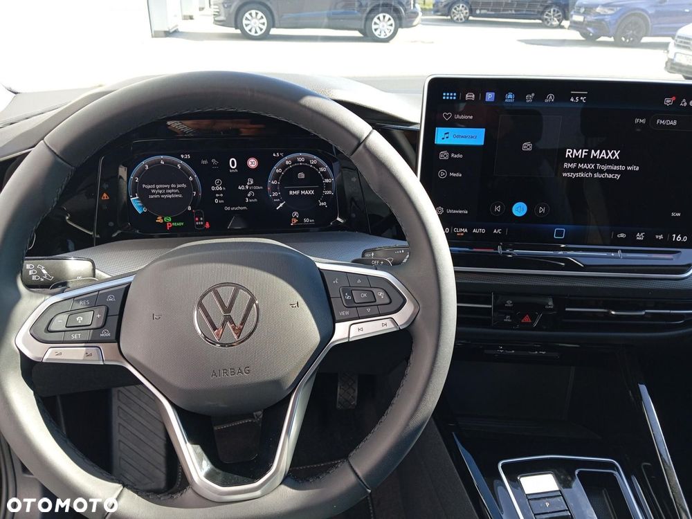 Volkswagen Golf - 16