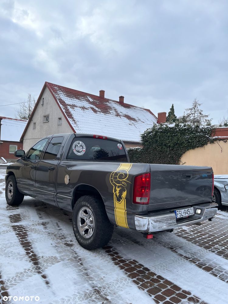 Dodge RAM - 4