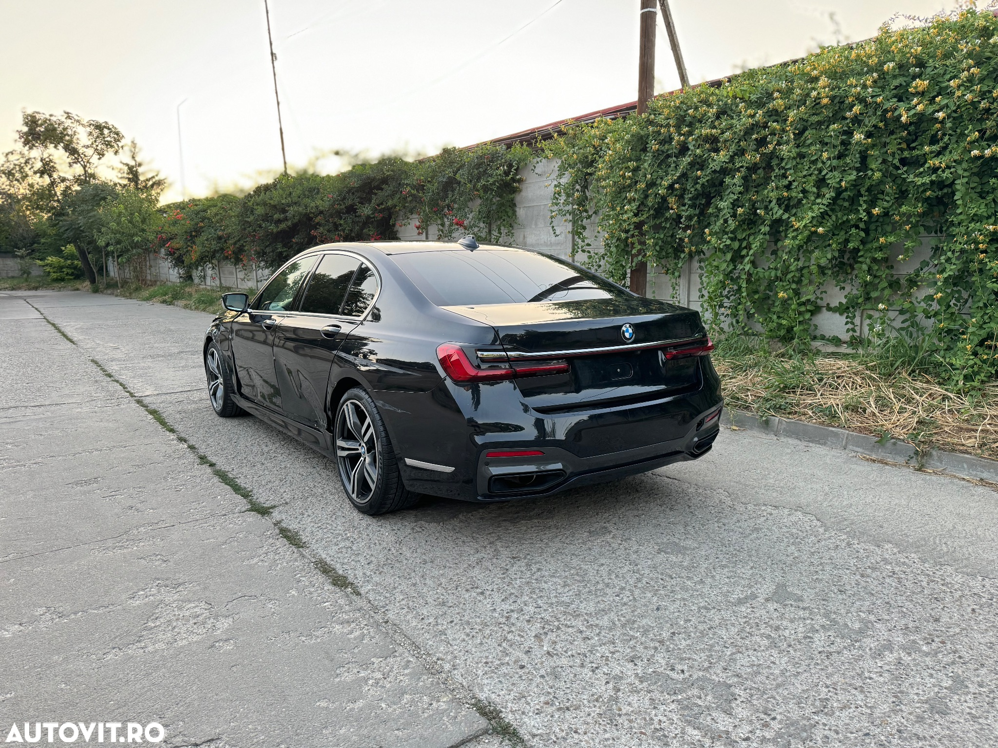 BMW Seria 7 740e iPerformance - 4