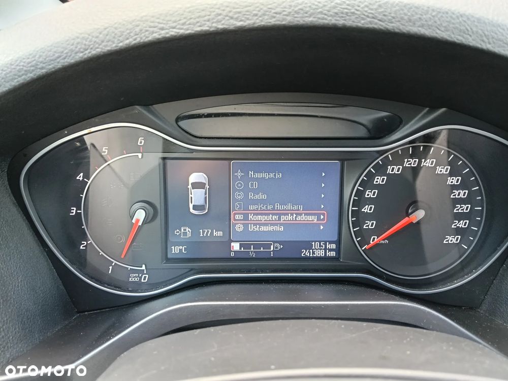 Ford S-Max - 13