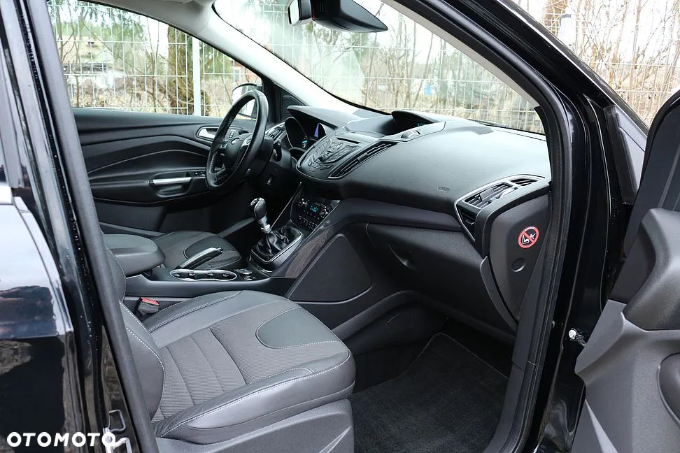 Ford Kuga 1.6 EcoBoost 2x4 Titanium - 10
