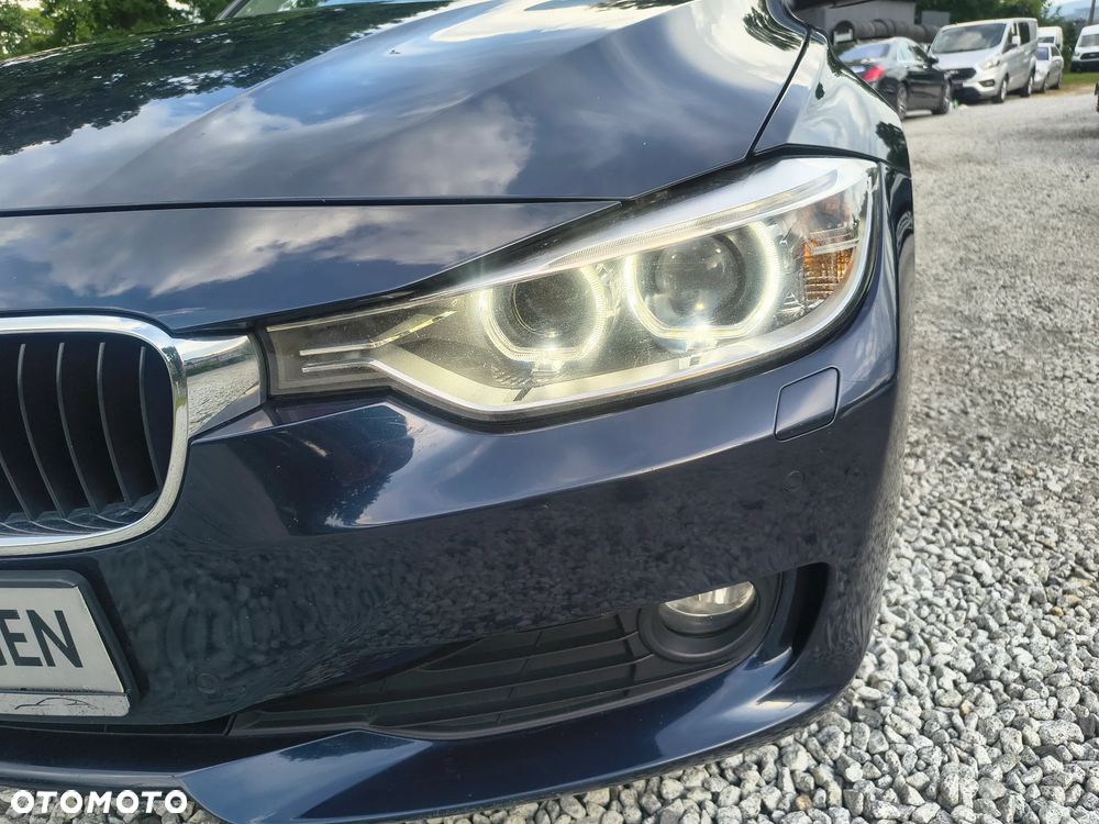 BMW Seria 3 320d DPF Edition Sport - 10