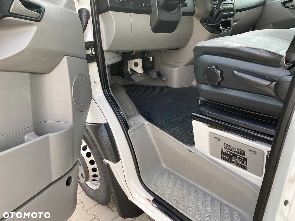 Volkswagen CRAFTER - 12
