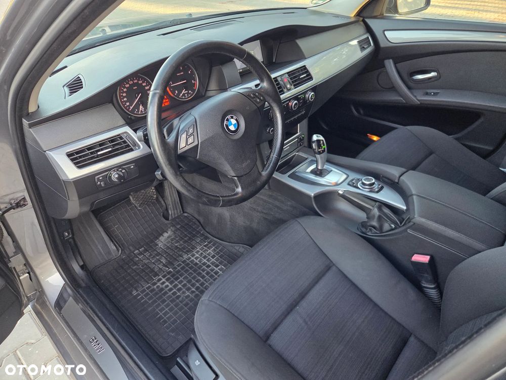 BMW Seria 5 520d Edition Lifestyle - 25