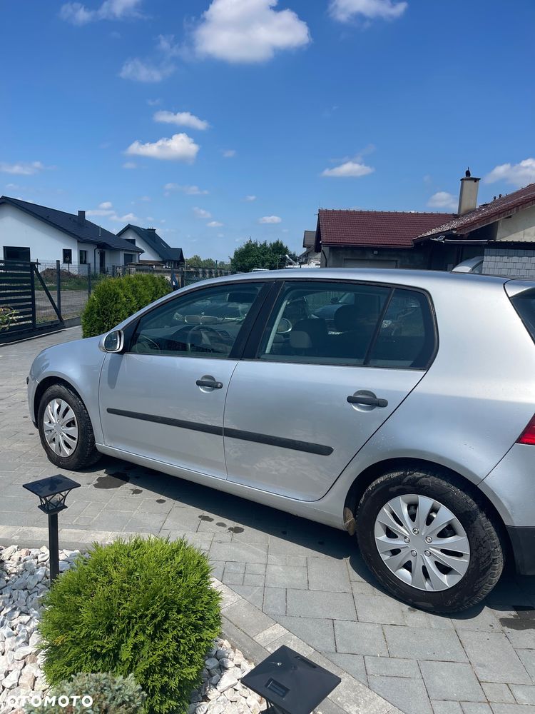 Volkswagen Golf 1.6 Comfortline - 4