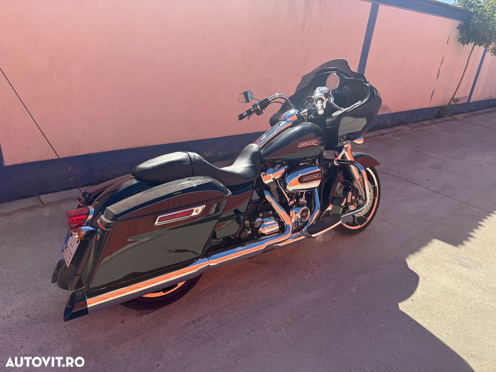 Harley-Davidson CVO Road Glide Limited - 4