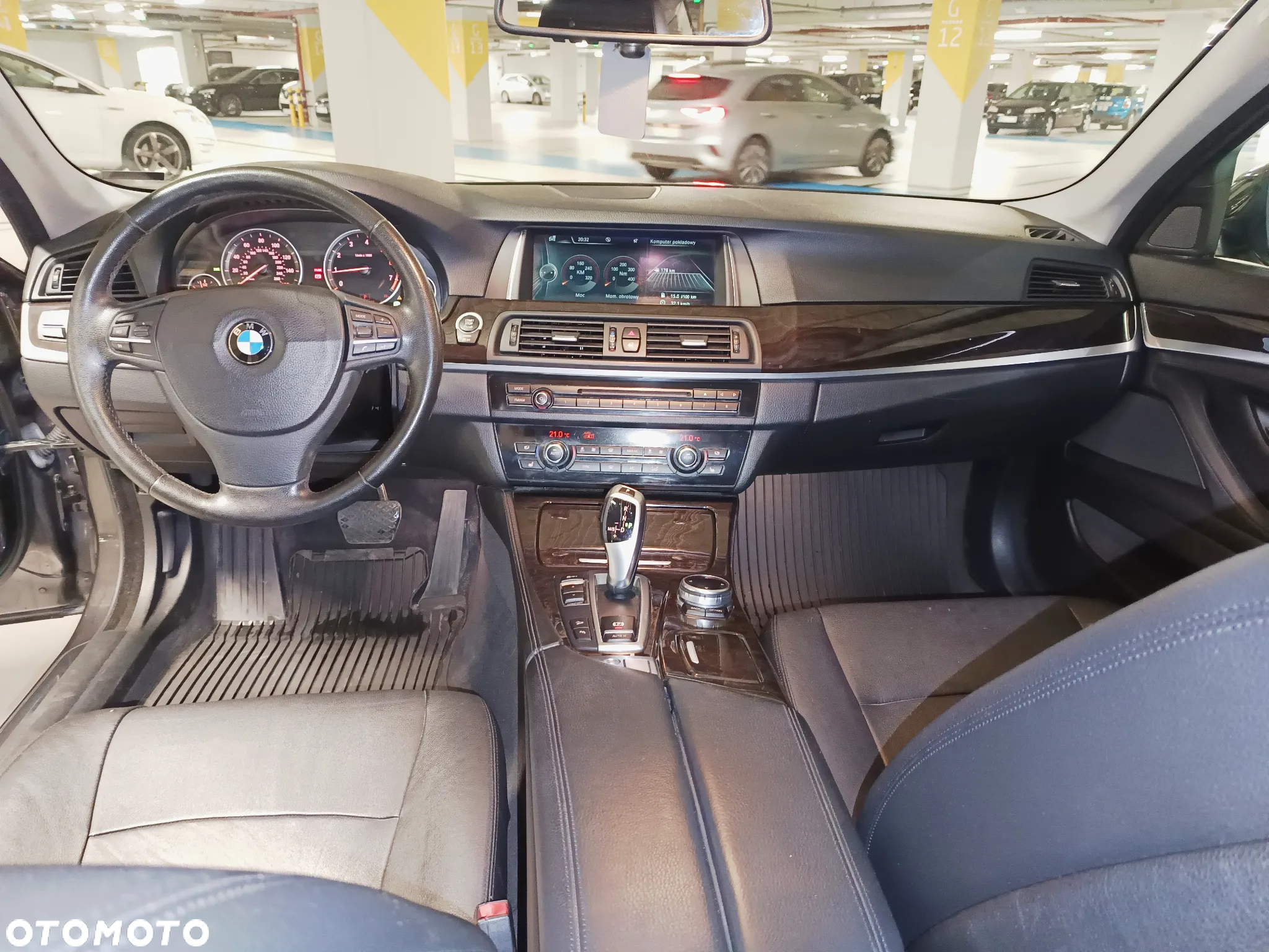 BMW Seria 5 528i xDrive - 7