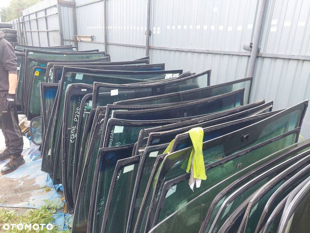 SZYBA CZOŁOWA PRZEDNIA RENAULT CLIO III LIFT HB 3D ODPRYSK MAZOWSZE - 4